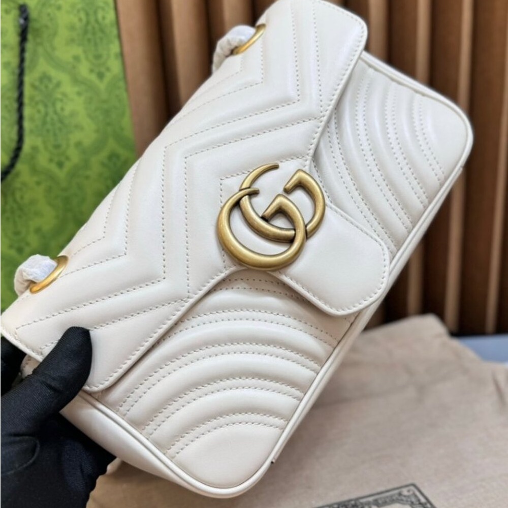 Gucci GG Marmont Small Matelassé Shoulder Bag